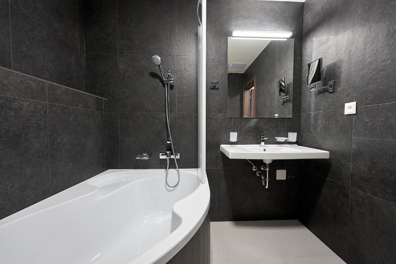 Wellness Hotel Queens Mariánské Lázně Exterior foto