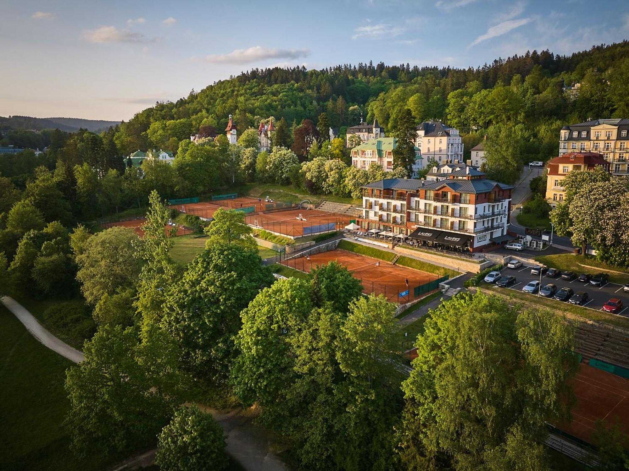 Wellness Hotel Queens Mariánské Lázně Exterior foto