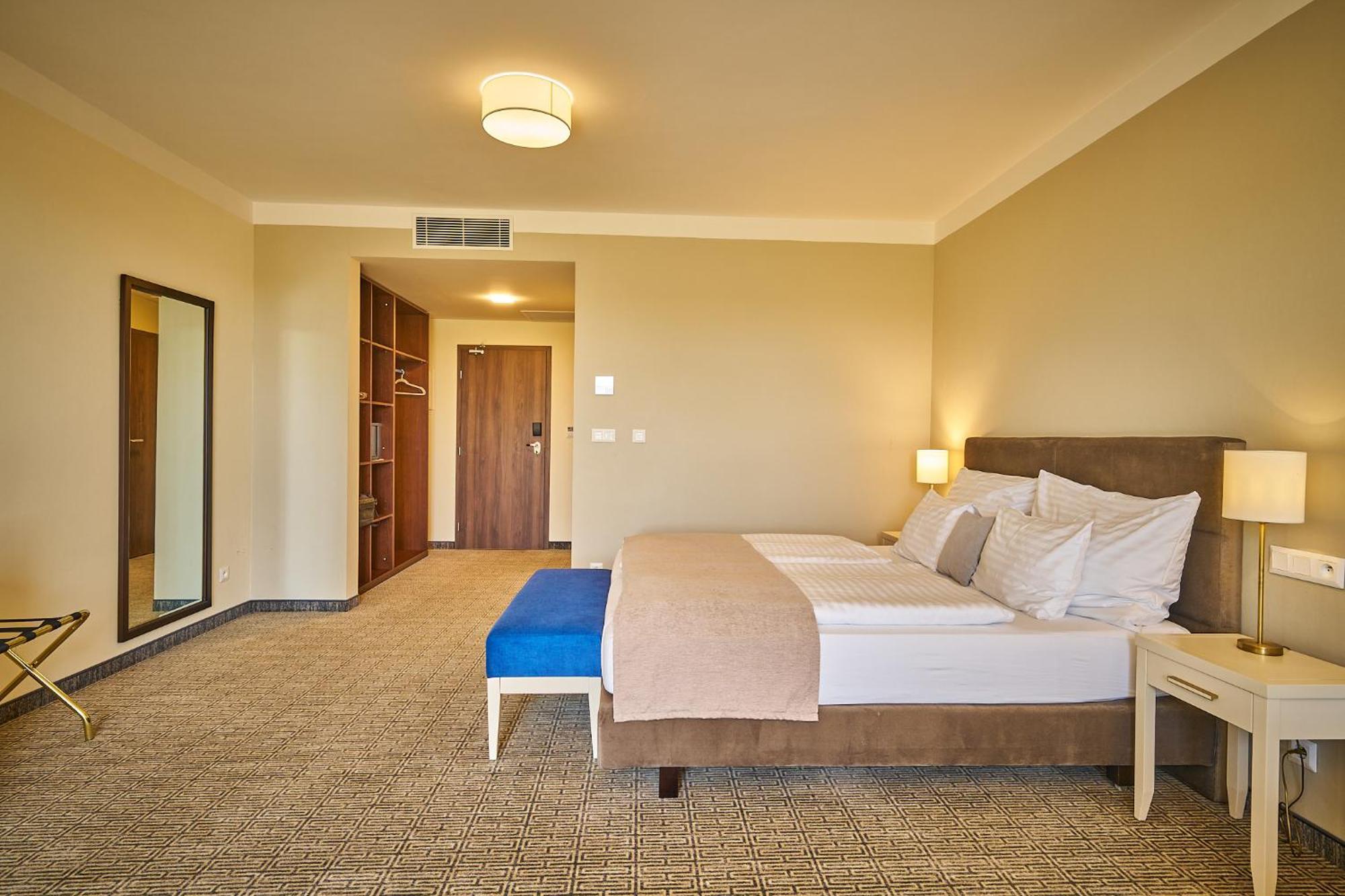 Wellness Hotel Queens Mariánské Lázně Zimmer foto